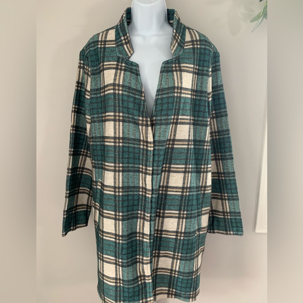 NWT Vero Moda Plaid Snap Jacket/ Top